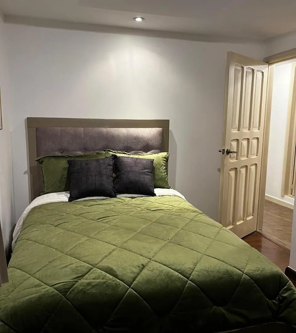 Amplio Y Moderno Departamento Con Vista Panoramica En Cuenca 아파트