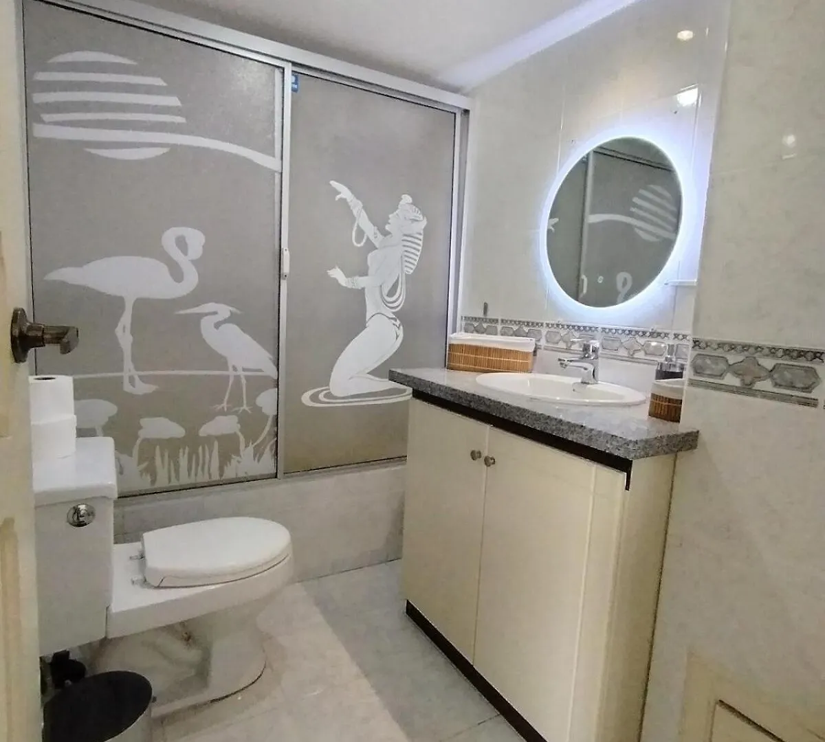 Amplio Y Moderno Departamento Con Vista Panoramica En Cuenca 아파트